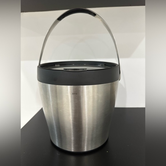 OXO LARGE CAPACITY FROSTED ST STEEL ICE BUCKET WITH ACRYLIC LID, EASY TO CARRY. - Picture 1 of 6